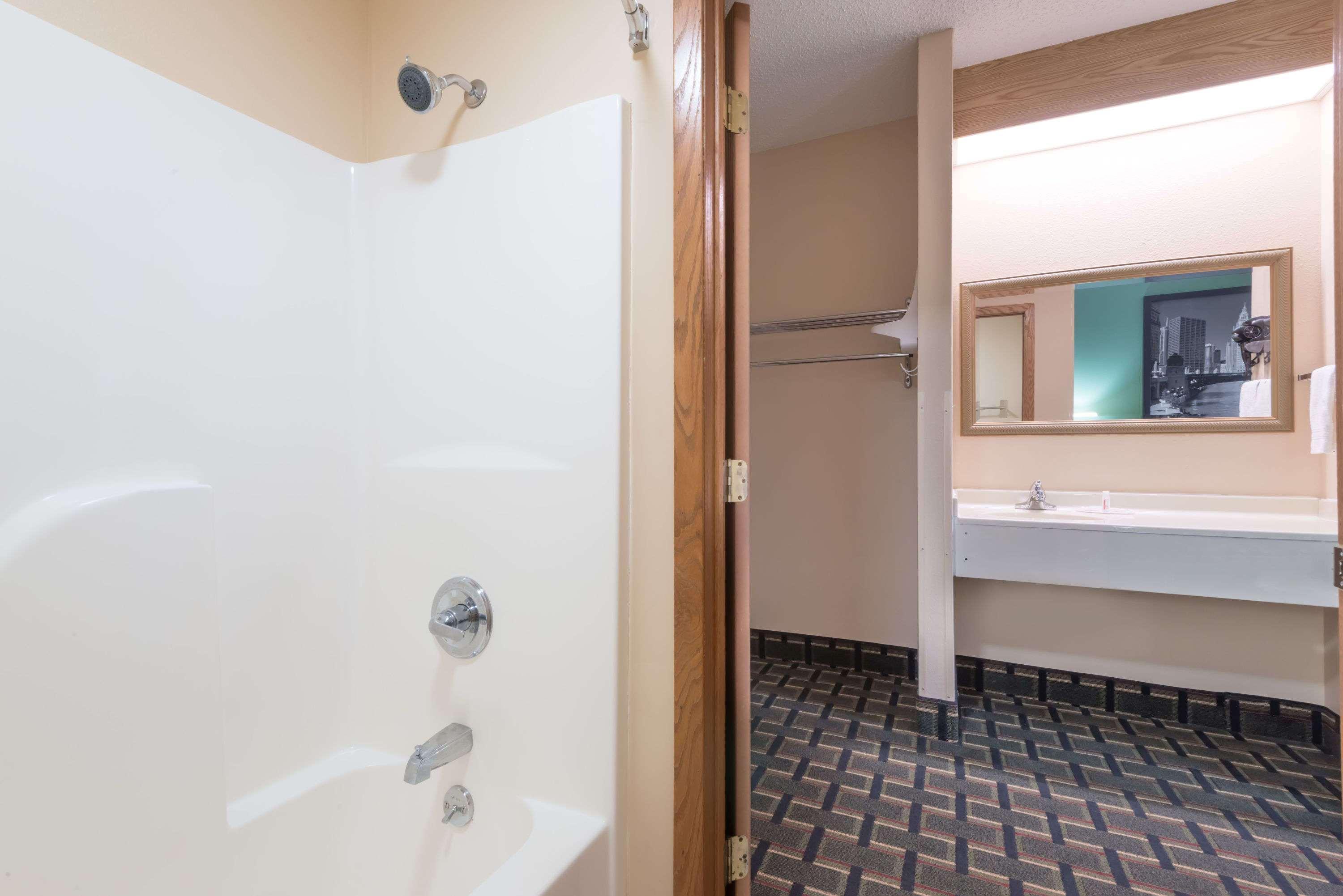 Super 8 By Wyndham Mt. Carmel Il Hotel Mount Carmel Buitenkant foto